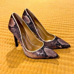 Jessica Simpson shoes size 7.5